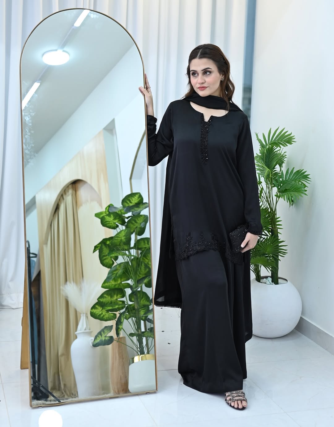 FS-BLACK AURA UNSTITCH