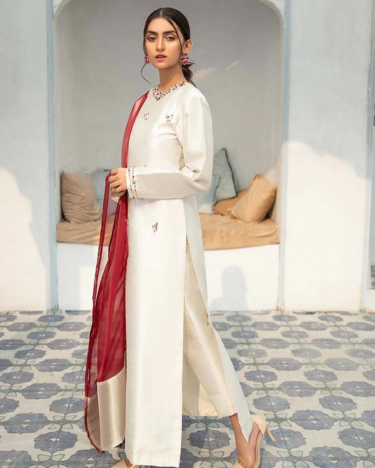 FS-RAKHS WHITE STITCH